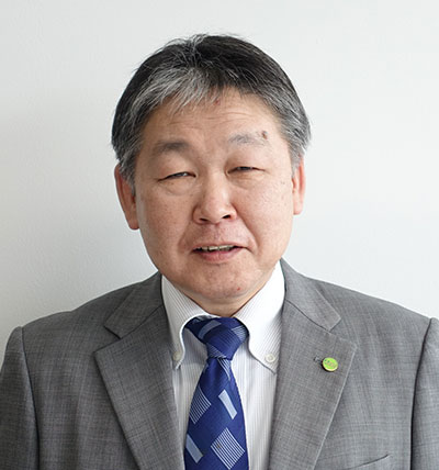 経営管理部長 塩﨑栄次